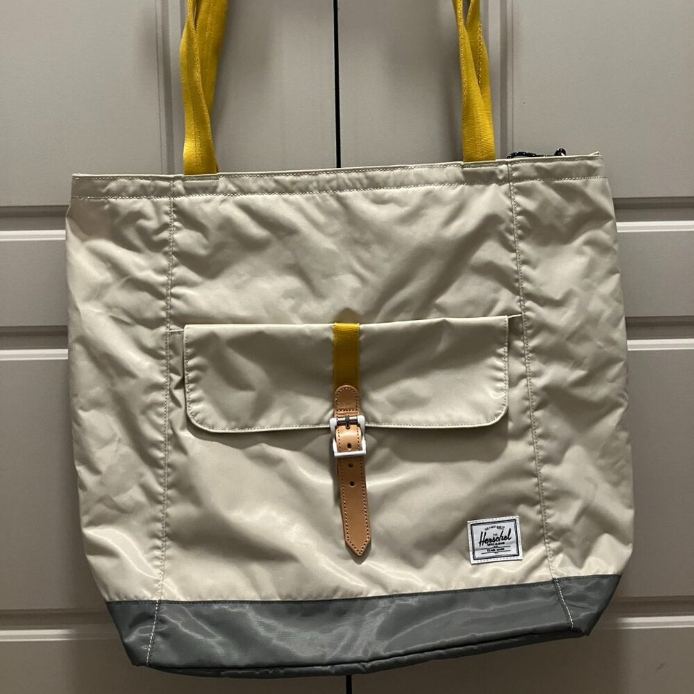 Herschel Supply Co. Retreat Canvas Tote
